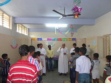 PRESIDENT'S VISIT TO STREET CHILDREN HOME